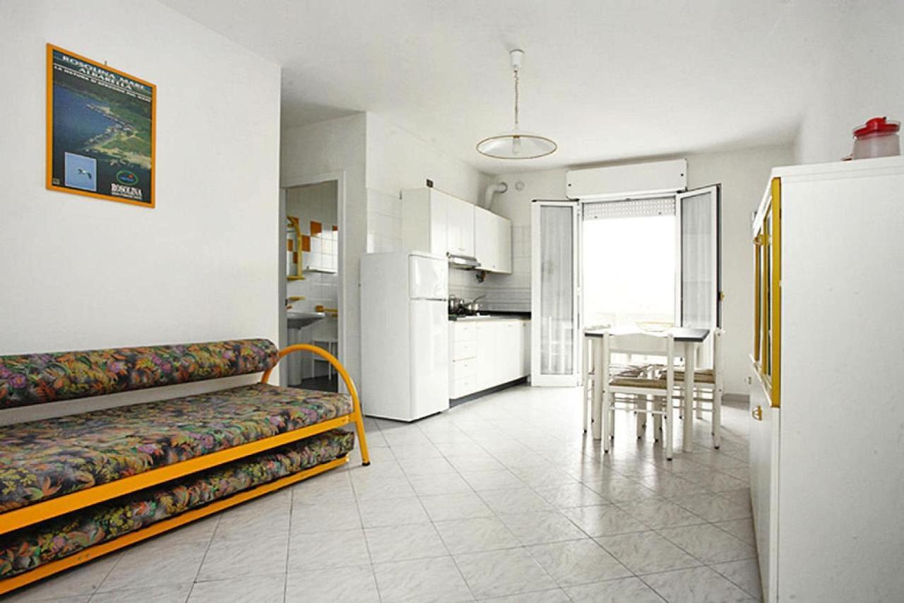 Apartment In Rosolina Mare With A Shared Pool 외부 사진