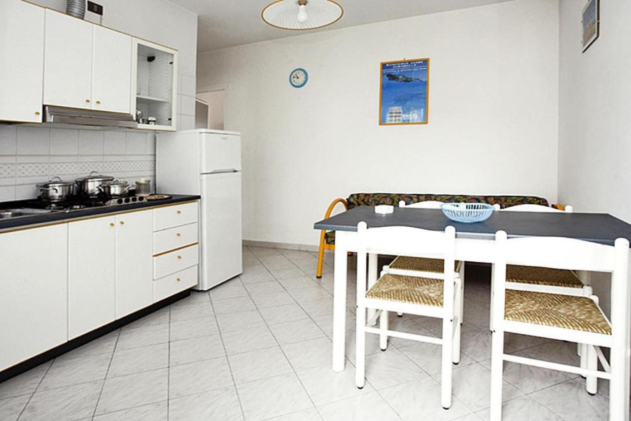 Apartment In Rosolina Mare With A Shared Pool 외부 사진